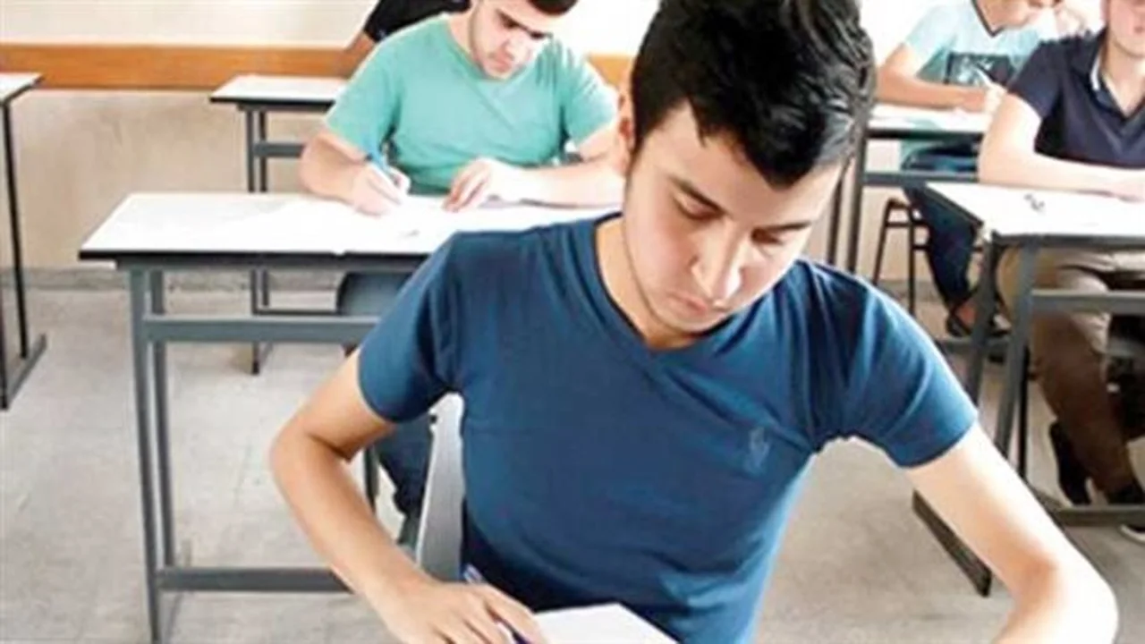 جهود مكثفة.. امتحانات الثانوية العامة 2026 تتطلب بيئة ملائمة للطلاب